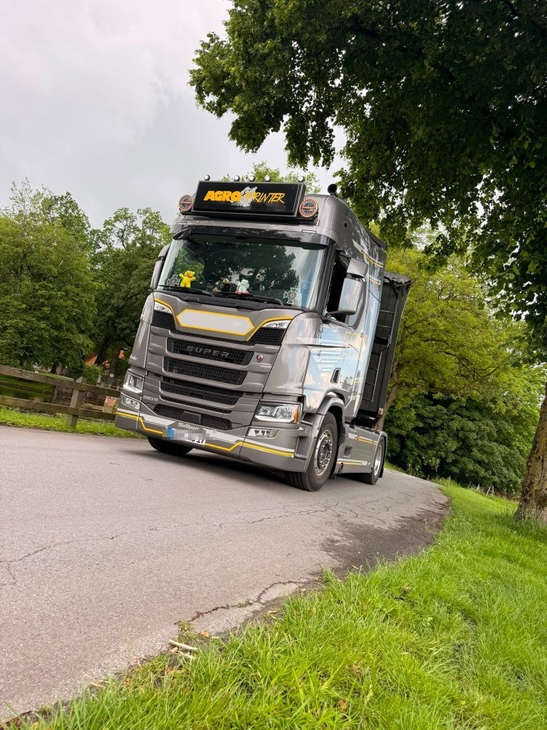 Agrosprinter LKW auf der Straße